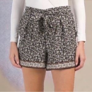 MAX STUDIO Black/Clay Printed Tie Waisted Shorts NWT